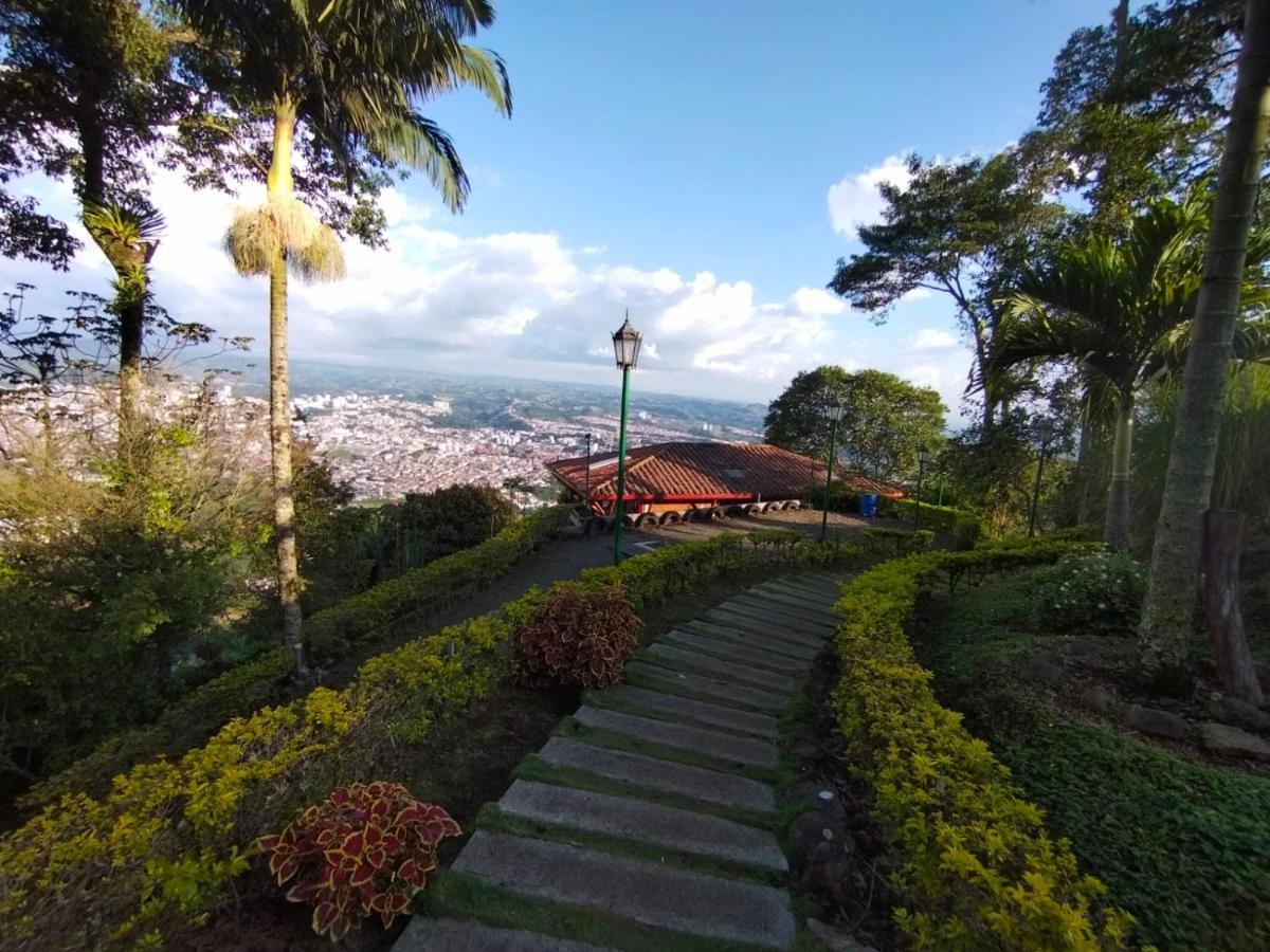Finca Hotel Villa Ilusion Перейра Екстер'єр фото